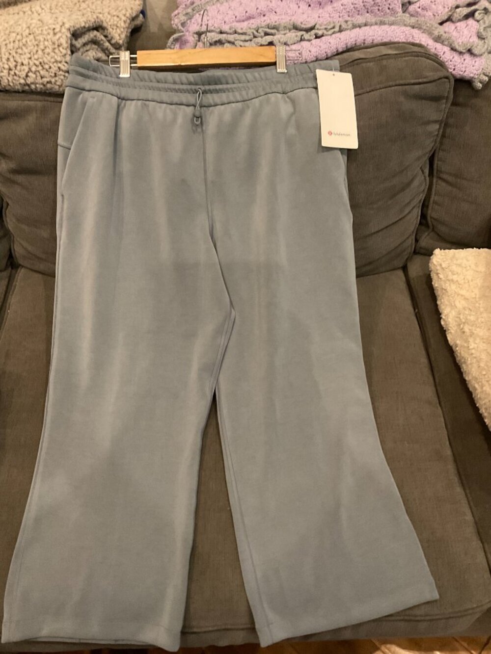 Lululemon NWT Wide Leg Pants Gray Size 14 Drawstring Waist - Picture 2 of 5